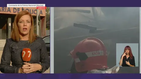 Esther P&eacute;rez- Calder&oacute;n en el lugar donde est&aacute;n prestando declaraci&oacute;n los testigos de la tragedia en la zona de Las Atalayas (foto: La 7)