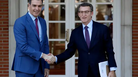 Imagen de archivo de una reuni&oacute;n entre Pedro S&aacute;nchez y Alberto N&uacute;&ntilde;ez Feij&oacute;o