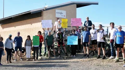 Manifestaci&oacute;n pro-bici en el Feve