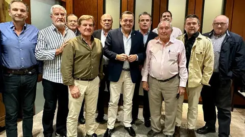 De izquierda a derecha: Alfonso G&aacute;lvez (Asaja), Santiago Mart&iacute;nez Esparza (Fecoam), Jos&eacute; Garc&iacute;a G&oacute;mez (Agrupal), Mariano Zapata (Proexport), Miguel &Aacute;ngel Parra (Asoc. Empresarios Hortofrut&iacute;colas), Jos&eacute; M&ordf; Albarrac&iacute;n (presidente de CROEM), Jos&eacute; Rosique (sec. Gral. de CROEM), Isidoro Ruiz (Jucers), Jos&eacute; Antonio Garc&iacute;a (Asoc. Empresarios Hortofrut&iacute;colas), Juan Mar&iacute;n (Proexport y vicepresidente de CROEM) y Francisco Mart&iacute;nez (Afexpo).