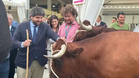 El presidente de la Comunidad, Fernando L&oacute;pez Miras, en la inauguraci&oacute;n en Lorca de la 56&ordf; Feria Ganadera, Industrial y Agroalimentaria Sepor (foto: CARM)