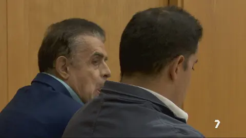 Padre e hijo declaran ante el juez por prostituir a cuatro mujeres y a una menor en Fortuna (foto: La 7