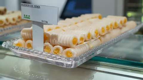 Los tradicionales huesos de santo