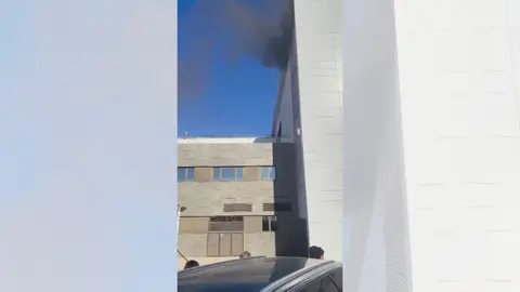 Imagen del incendio en el hospital Los Arcos de San Javier (foto: La 7)