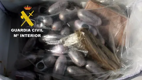 La Guardia Civil sorprende a cuatro traficantes de drogas en Islas Menores (foto: Guardia Civil)