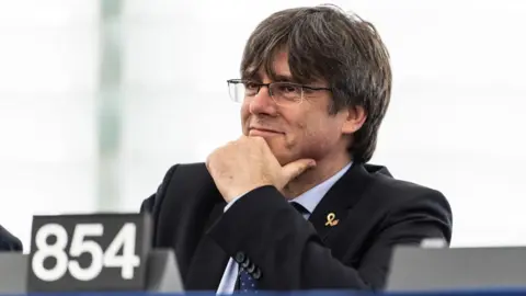 Puigdemont, en su esca&ntilde;o en el Parlamento Europeo