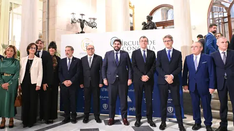 L&oacute;pez Miras clausura el acto con motivo del 25 aniversario del C&iacute;rculo de Econom&iacute;a de la Regi&oacute;n de Murcia.