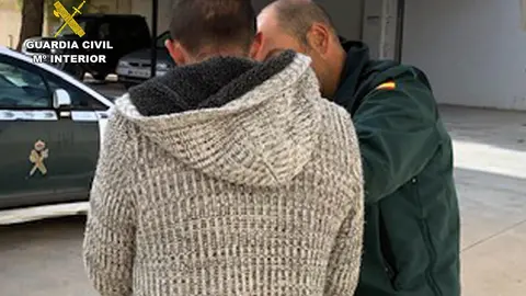 Detenido un experimentado delincuente por robos en viviendas y comercios de Bullas (foto: Guardia Civil)