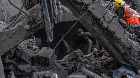 Imagen de archivo de los escombros por los bombardeos israel&iacute;es en la Franja de Gaza (foto: EP)