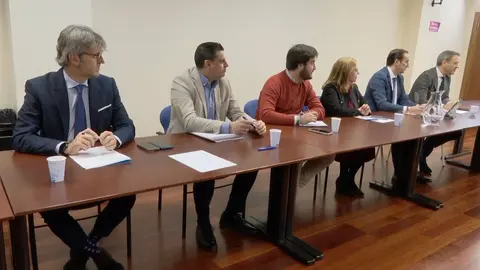 Reuni&oacute;n con algunos consejeros de la Regi&oacute;n de Murcia (foto: La 7)