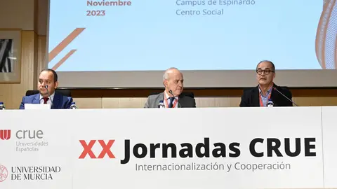 La CRUE se re&uacute;ne en la Universidad de Murcia para hablar del futuro de la internacionalizaci&oacute;n