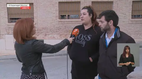 Una pareja trata de evitar ser desahuciada (foto: La 7)