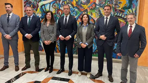 El consejero de Presidencia, Portavoc&iacute;a y Acci&oacute;n Exterior, Marcos Ortu&ntilde;o, junto con los directores generales de la Consejer&iacute;a.