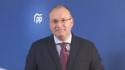 El congresisma p&igrave;&ntilde;ae