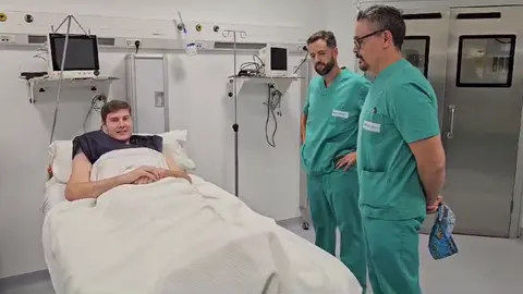 Simon Birgander, jugador del UCAM Murcia CB tras ser operado con &eacute;xito (foto: UCAM Murcia CB)