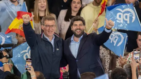 L&oacute;pez Miras y Alberto N&uacute;&ntilde;ez Feij&oacute;o
