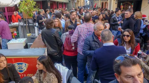 Cartagena celebra la tardebuena con m&aacute;s barras en la calle y m&aacute;s seguridad