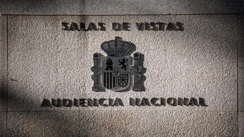 Fachada de sala de vistas de la Audiencia Nacional (Foto: Alejandro Mart&iacute;nez V&eacute;lez)