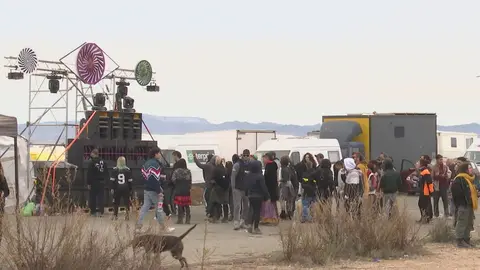 La 'rave' ilegal de Fuente &Aacute;lamo (foto: La 7)