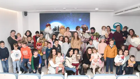 🙌En una visita llena de fantas&iacute;a y color, sus Majestades los Reyes Magos de Oriente han sido recibidos por una multitud de ni&ntilde;os en el #COFRM en el d&iacute;a especial de la Epifan&iacute;a.