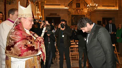 El presidente de la Comunidad, Fernando L&oacute;pez Miras, asisti&oacute; al solemne acto de apertura del A&ntilde;o Jubilar de la Vera Cruz 2024