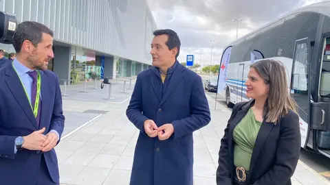 El consejero Jos&eacute; Manuel Pancorbo visita el Aeropuerto Internacional de la Regi&oacute;n de Murcia (foto: Regi&oacute;n de Murcia)