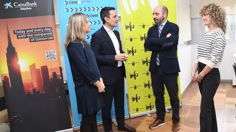 Imagen de la firma del acuerdo entre el INFO y CaixaBank (foto: Regi&oacute;n de Murcia)