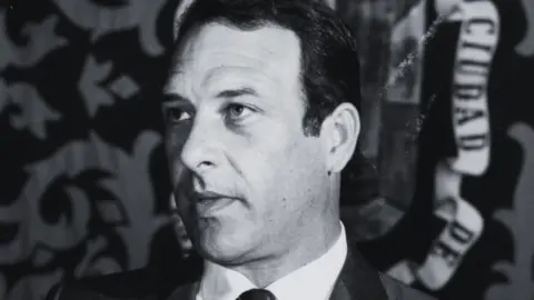 Juan Mart&iacute;nez Sim&oacute;n