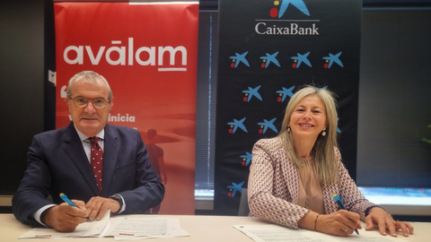 Luis Mart&iacute;nez de Salas, director general de Av&aacute;lam, y Olga Garc&iacute;a, directora territorial de Av&aacute;lam