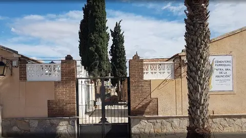 Cementerio de Los Alc&aacute;zares (foto: Internet)