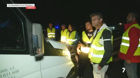 Los agricultores de la Regi&oacute;n provocan importantes retenciones en la A-30 (foto: La 7)