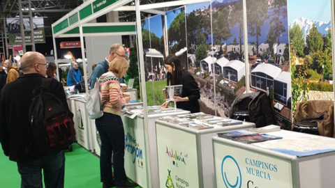 Una imagen del mostrador de la Regi&oacute;n de Murcia en la feria de Birmingham dedicada al sector de camping y caravanning.