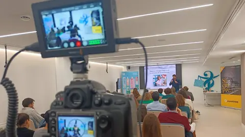 Imagen de uno de los cursos de formaci&oacute;n de Hefame (foto: Hefame)