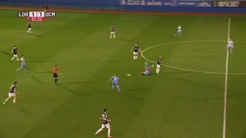 Ram&oacute;n Arcas cae lesionado tras sufrir una ca&iacute;da aparatosa en el Lorca Deportiva - UCAM Murcia B (foto: La 7)