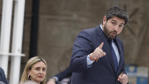 El presidente de la Regi&oacute;n de Murcia, Fernando L&oacute;pez Miras, durante una sesi&oacute;n plenaria en la Asamblea Regional.
