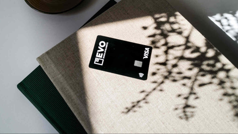 Tarjeta bancaria de EVO banco