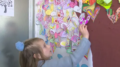 Nora, una ni&ntilde;a de 6 a&ntilde;os enferma de TANGO2 (foto: La 7)