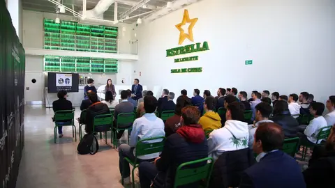 Lleno absoluto para ver a Sandra D&iacute;az Arcas y Carlos Mara&ntilde;&oacute;n