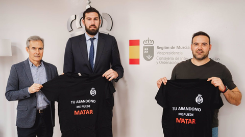El vicepresidente del Gobierno regional y consejero de Interior, Emergencias y Ordenaci&oacute;n del Territorio, Jos&eacute; &Aacute;ngel Antelo, reunido con representantes del sindicato de prisiones 'Tu Abandono Me Puede Matar' (TAMPM)