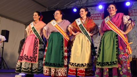 Reinas juveniles de la Pe&ntilde;a El Caldero