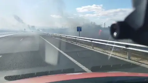Imagen de uno de los focos del incendio (foto: La 7)