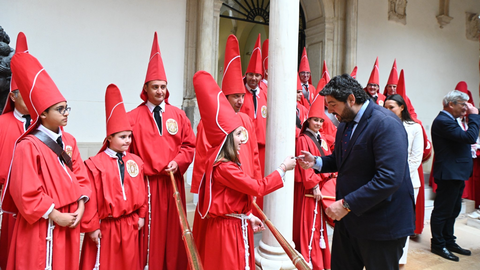 Recepcion a la Archicofrad&iacute;a de la Sangre