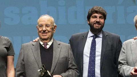 L&oacute;pez Miras (der.) junto al fallecido Raimundo Gonz&aacute;lez Frutos en 2019