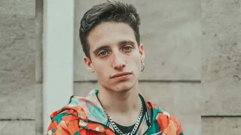 WOS