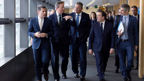 El ministro principal de Gibralar, Fabian Picardo; el ministro de Exteriores brit&aacute;nico, David Cameron; el vicepresidente de la Comisi&oacute;n Eruopea Maros Sefcovic; y el ministro de Exteriores espa&ntilde;ol, Jos&eacute; Manuel Albares (Foto: Kirsty O'Connor/FCDO)
