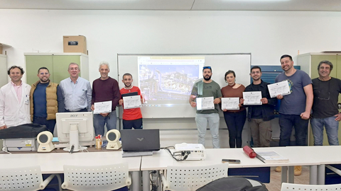Alumnos de la segunda edici&oacute;n del curso del SEF 'Servicios mec&aacute;nicos en paradas industriales y plataformas off-shore' reciben sus acreditaciones.