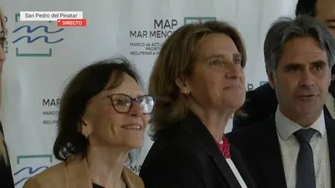 La ministra de Transici&oacute;n Ecol&oacute;gica y vicepresidenta del Gobierno de Espa&ntilde;a en las instalaciones de la desaladora de San Pedro del Pinatar (foto: La 7)