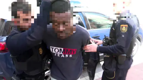 Detenido un hombre por apu&ntilde;alar a una mujer en plena calle de Lorca (foto: La 7)