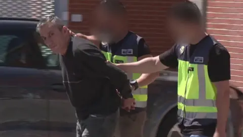 Prisi&oacute;n provisional para el hombre que intent&oacute; atracar en un estanco de Murcia (foto: La 7)
