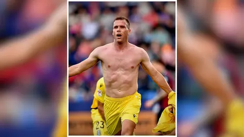 Ortu&ntilde;o celebra el solitario gol del FC Cartagena ante el Levante, que le da los tres puntos (foto: FC Cartagena)